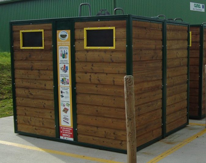 Benne de tri sélectif pour les emballages recyclables.