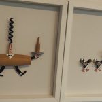 Oeuvres de Gilbert Legrand présentées dans l'exposition montrant des objets détournés en personnages.